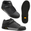 carnivalbikes-ZAPATILLA-GIRO-RIDDANCE-MID-DarkK-SHADOW-BLack-giro-chile-enduro-descenso