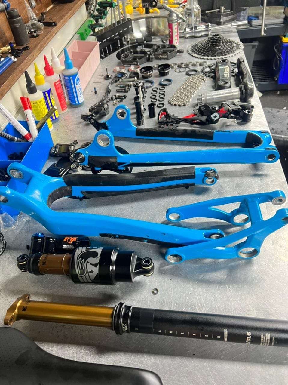 carnivalbikes chile mantencion pro full mtb taller mecanico doble suspension shock horquilla enduro xc xco downhill