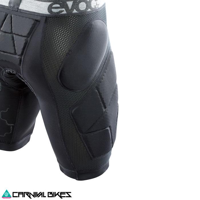 carnivalbikes-Short-Protector-22-Evoc-Black-distribuidor-chile-tienda-ciclismo-enduro-mtb-downhill-envio-rapido-despacho-acolchado-2