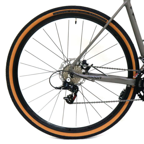 carnivalbikes-Bicicleta-gravel-Radical-Mountain-Moon-700c-Marron-Mate-distribuidor-chile-ciclismo