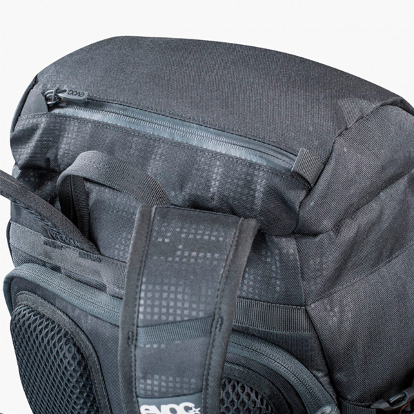 carnivalbikes-Mochila-EVOC-Mission-Pro-28-litros-Black-distribuidor-chile-commuter