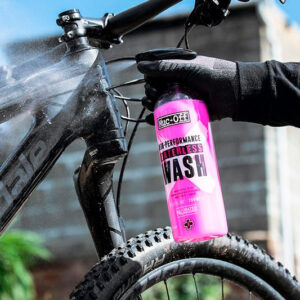 carnivalbikes-MUC-OFF-DRY-WATERLESS-WASH-LAVADO-EN-SECO-distribuidor-chile-limpieza-bicicleta