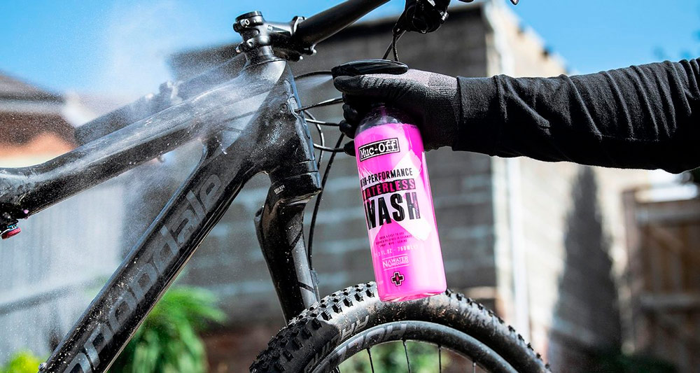 carnivalbikes-MUC-OFF-DRY-WATERLESS-WASH-LAVADO-EN-SECO-distribuidor-chile-limpieza-bicicleta