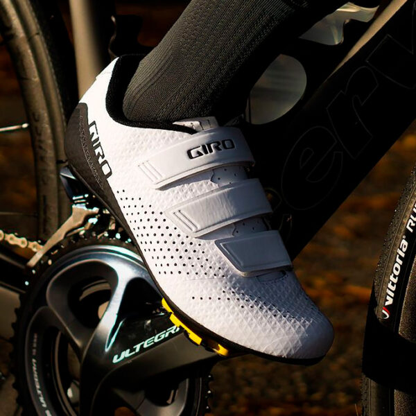 carnivalbikes-zapatilla-ruta-giro-stylus-blanca-white-distribuidor-chile-triatlon-venta