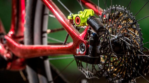 carnivalbikes-mantencion-pro-brain-sistema-brain-specialized-mecanica-hidraulica-chile-santiago-carga-de-nitrogeno-desarme-completo