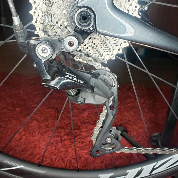 CARNIVALBIKES-TIENDA-CHILE-CANNONDALE-SYNAPSE-CARBONO-USADA-IMPECABLE-ESTADO-TALLA-54-RUEDAS-ZIPP shimano 105