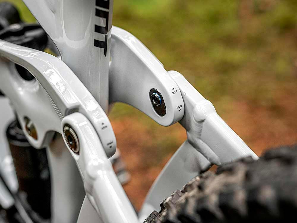 carnivalbikes-bicicleta-ebike-giant-mtb-Reign-E-electrified-venta-chile-tienda-distribuidor-envio-a-todo-el-pais-motor-suspension-maestro