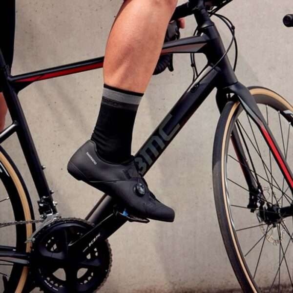 carnivalbikes-Zapatilla-Shimano-triatlon-ruta-Modelo-Sh-rc300-negra-hombre-tienda-ciclismo-barato-envio-rapido-chile-indumentaria-pais-despacho
