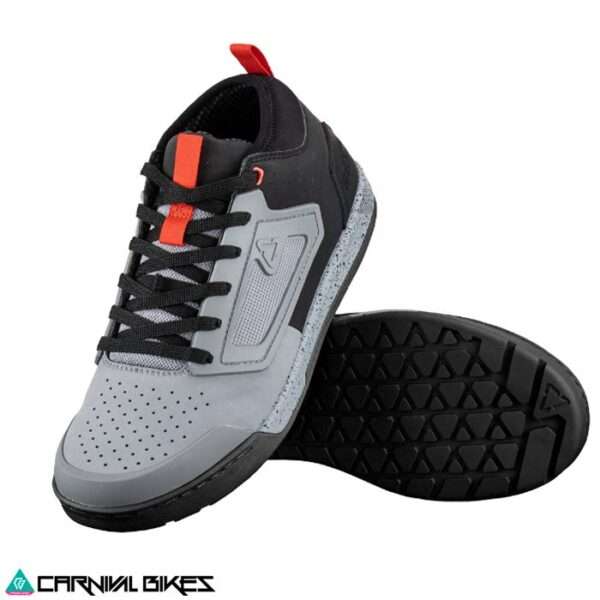 carnivalbikes-chile-Zapatilla-mtb-Leatt-30-flat-plataforma-titanium-gris-tienda-venta-envio-a-todo-el-pais-enduro-downhill