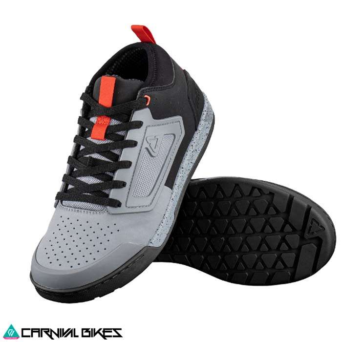 carnivalbikes-chile-Zapatilla-mtb-Leatt-30-flat-plataforma-titanium-gris-tienda-venta-envio-a-todo-el-pais-enduro-downhill-1