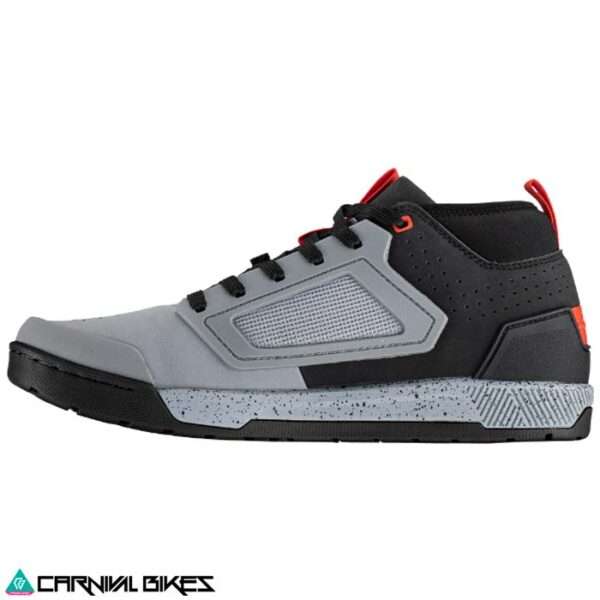 carnivalbikes-chile-Zapatilla-mtb-Leatt-30-flat-plataforma-titanium-gris-tienda-venta-envio-a-todo-el-pais-enduro-downhill