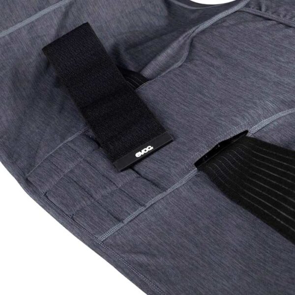 carnivalbikes-chile-protector-de-cuerpo-evoc-jofa-carbon-grey-gris-tienda-envio-a-todo-el-pais