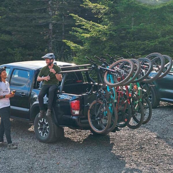 carnivalbikes-chile-Portabicicleta-vertical-Yakima-Hangtight-6-bicis-enganche-americano-tienda-venta-envio-a-todo-el-pais