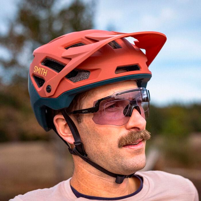 Casco SMITH Payroll en acción – Vista con Rider