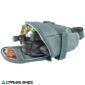 Bolso Evoc asiento Tour gris abierto mostrando interior