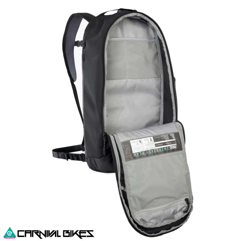 Mochila Evoc Commute 22L Negra – Vista Interior Abierta