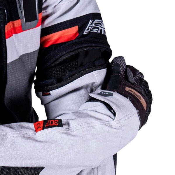 carnivalbikes-chile-Chaqueta-Leatt-ADV-Rally-55-V25-Gris-envio-a-todo-el-pais