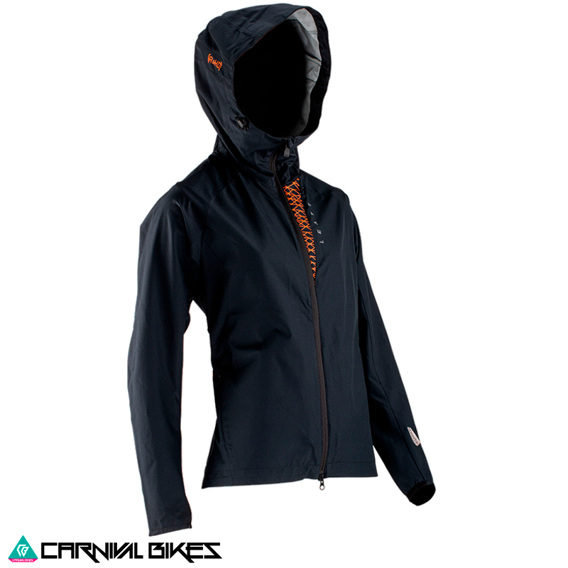 Vista frontal de la chaqueta Leatt MTB Mujer HydraDri 2.0 V23 en color negro. Impermeable, técnica y con corte femenino