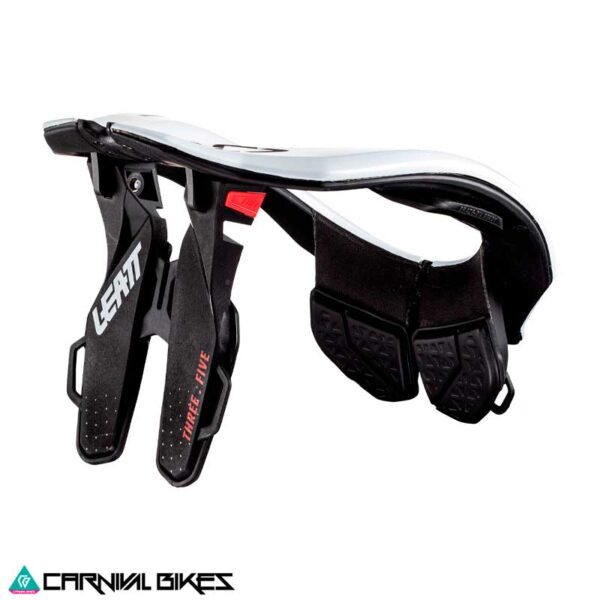 Vista trasera del cuello Leatt 3.5 JR infantil blanco. Diseño ajustable para un calce seguro y cómodo.