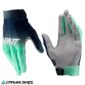 Vista superior de los guantes Leatt Moto X-Flow 2.5 en color Matcha. Diseño ventilado, resistente y con estilo off-road