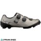 Vista lateral zapatilla Shimano XC702 color plateado